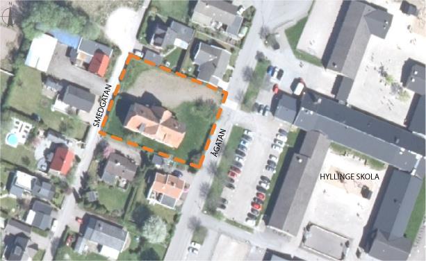 Planområdet är beläget i Hyllinge. Planområdet markerat i orange streckad linje.