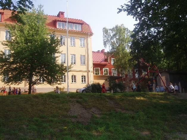 Bergrummet kan angöras via en väganslutning inom planområdet öster om Elverkshuset.