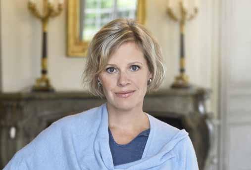 Camilla Tilling Camilla Tilling är född i Östergötland och har gått på Musikgymnasiet De Geer i Norrköping.
