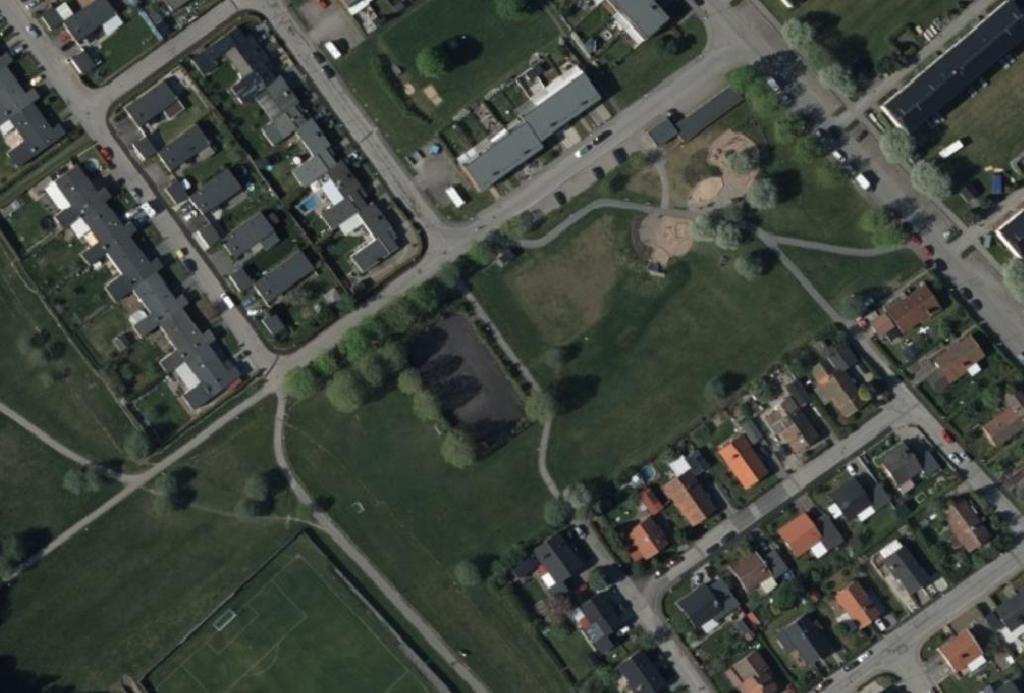 I övrigt har inga verksamheter vilka kan generera föroreningar i mark och vatten noterats på området.