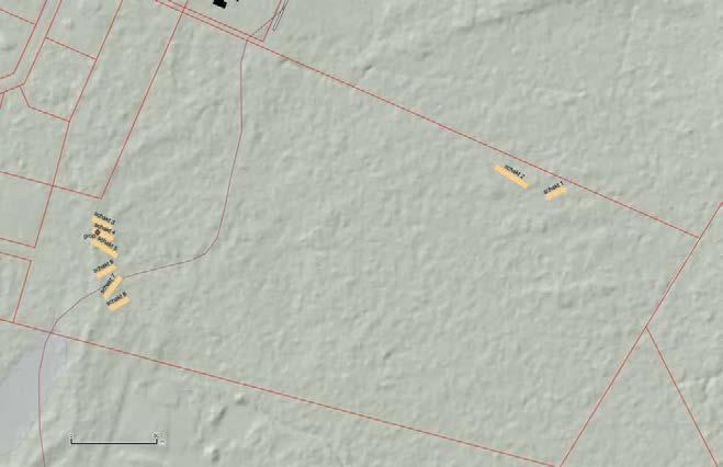 Fig 4. Gula streck markerar de schakt som grävdes inom utredningsområdet. Samtliga låg på markerade höjdlägen som avtecknas tydligt på kartan. meter i diameter, ca 0,4 meter under markytan.