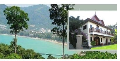 PANADDA VILLA En fullt möblerad delvis havsutsikt Villa att hyra på odden med utsikt över Patong-stranden, Phuket 8 000 thailändska baht per natt för hela villan.