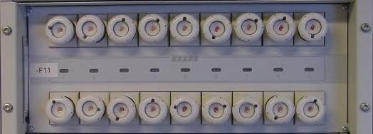 19 5.4 BATTERICENTRAL Battericentralen innehåller normalt sex eller sju knivsäkringsgrupper av typ NH00, men kan också vara både fler och färre.