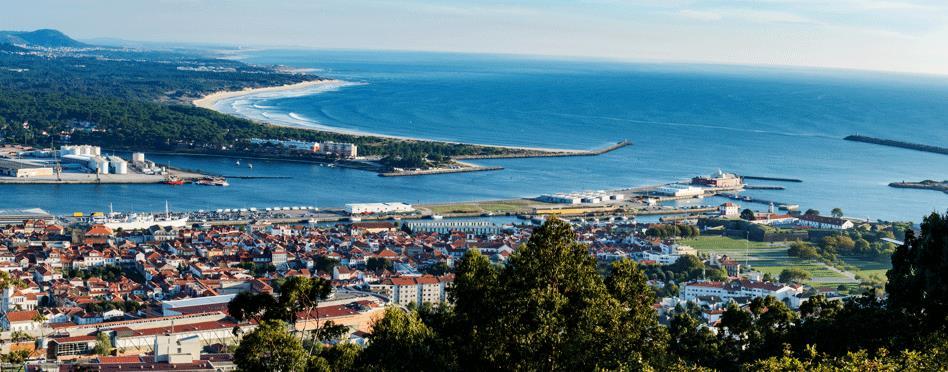 När den når Porto delar leden sig och vandrare kan välja mellan att följa inlandet via huvudleden Camino de la Central eller Camino de la Costa som går närmare Atlantkusten.