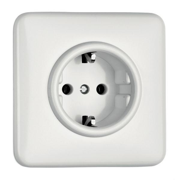 LITE FAKTA OM SUNPLUGGED! Observera att Sunplugged väger över 1 ton (1350kg). Sunplugged kan belastas med helt vanliga el-apparater som fungerar med 230Volt växelspänning dvs. normal belysningsström.