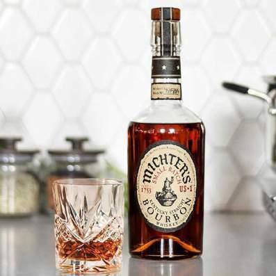 Whisky USA Michter s American Whiskeys är ett välkänt kvalitetsnamn i Shively, Kentucky, med anor från 1753.