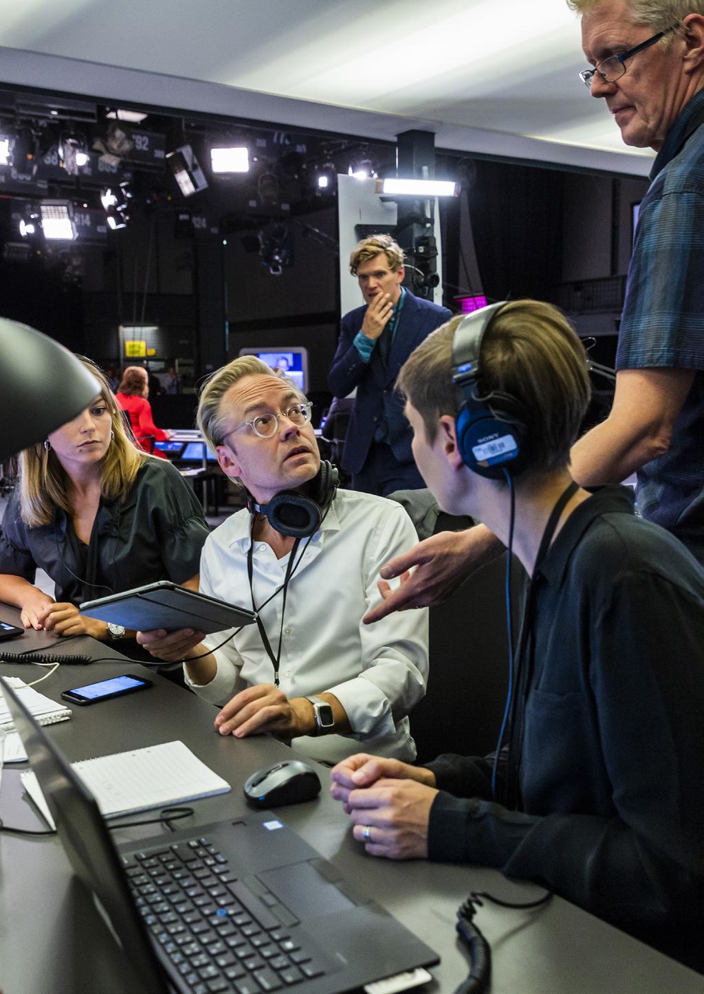 5 Ekots journalister jobbar med att rapportera om resultatet i det svenska valet 2018.