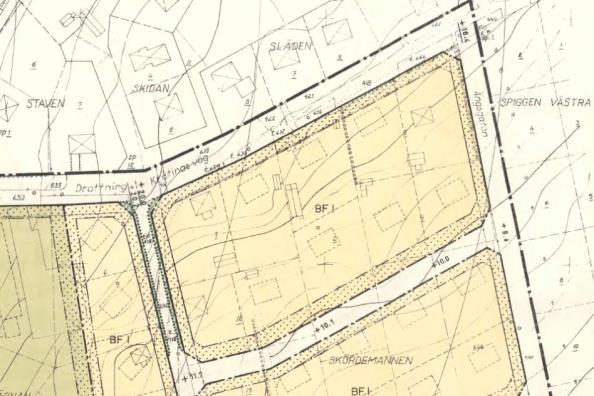 DETALJPLAN, FASTIGHETSINDELNINGSBESTÄMMELSE Fastigheten omfattas av detaljplan 01-81, fastställd 1962.