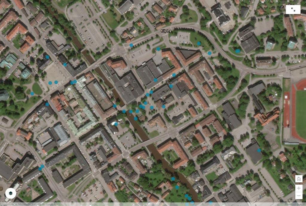 Centrum I centrum är det torg och närheten till ån som är