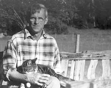 Lars, som tidigare har arbetat 16 år på Sandvik i Gimo vill pröva på något nytt. Kurser i forntida hantverk är en tanke som sakta men säkert börjar ta form berättar han.
