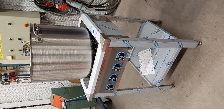 Temperatur (C) 6 3.3. Energitest Vi lät testa vår minsta 4-zons Induktionsspis med en rejäl utmaning. Koktest med 50 liter 10 o C vatten i en Patina 60L gryta med diameter Ø 500 mm.