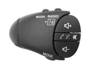 29 Ändrar media (CD / USB / AUX). 30 Tryck: ändrar radioläge (FM /AM /DAB). Tryck och håll in: aktivera/inaktivera telefonens röstigenkänningsfunktion. 27 34 31, 33 Reglera volymen.