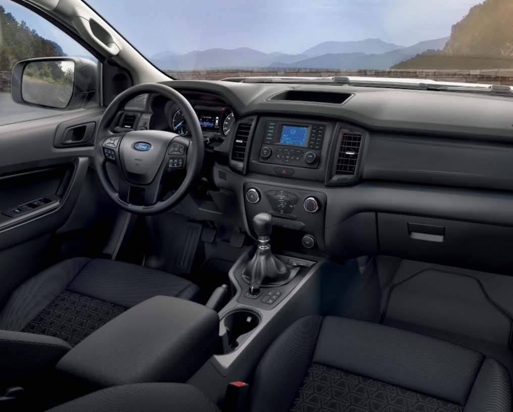 0L EcoBlue TDCi 125 kw (170 hk) Växellåda 6-växlad manuell Ford Easy Fuel lockfri bränslepåfyllning Inget smutsigt tanklock som ska öppnas.