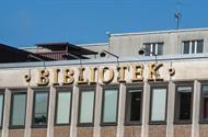 Antal våningar 2st Bruttoarea 1145m2 Upprustning av bibliotekshuset i Täby Bibliotekshuset Här monterar vi undertaken åt Tumba Byggtjänst Byggstart mars 2017 Byggkostnad 10 Mkr F-btkn Byggmånader 5