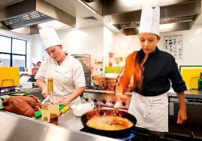 stalhammar@laxa.se Musikskola i Allaktivitetshuset för årskurs 4-9 Är du intresserad av att lära dig att spela ett instrument eller spela i ett band?