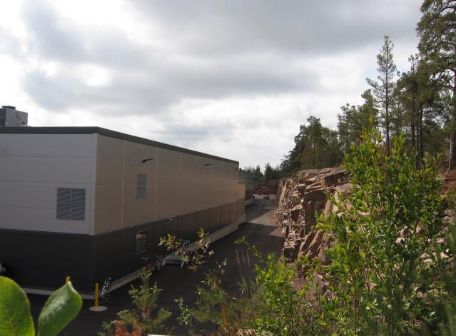 Gräns mellan kvartersområde oh parkområde.