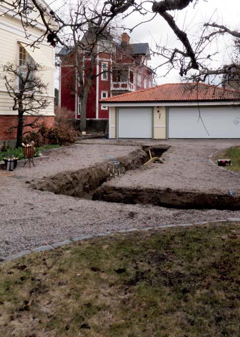 Schaktet Ågatan och dess anslutnngar Från korsnngen Kanalgatan/Ågatan gck fjärrvärmelednngen österut längs Ågatan ca 270 m där schaktet löpte genom utfyllnadslager.