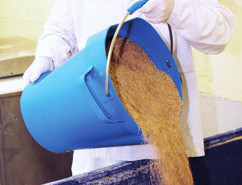 Blanda snabbt och lätt 20-litershinken är idealisk som en blandningsstation där du kan blanda ingredienser som förvaras i mindre