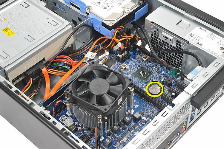 Installera knappcellsbatteriet 1. Placera knappcellsbatteriet i sockeln på moderkortet. 2.