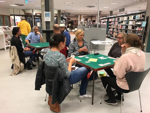 Ca 16 personer kom per gång och en stor andel av deltagarna anmälde sig till vårens nybörjarkurs.