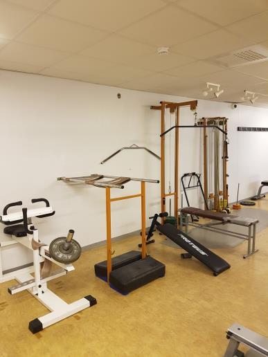 Gymmet Här kan du träna upp din styrka och smidighet = må bra Tid: Måndag kl.09:00 kl.10:00 och kl.12:00 kl.20:00 Måndag kl.10:00 kl.