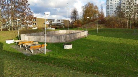 Tvättstugan Höghus Man bokar tvättid i tvättstugan på bokningstavlan alternativt på vår hemsida www.mhus22.se. Max 6 tvätt pass per lägenhet och månad. Öppettider är kl.08:00 kl.