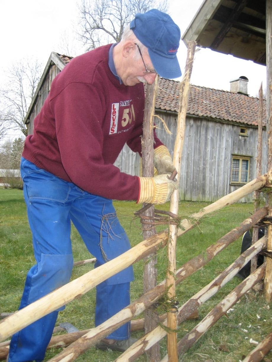 (UPP)LEVADAG i Herrljunga ställning med vacker utsikt från Ekeberget och en och annan god historia från förr.