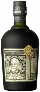 Venezuela - Destilerias Unidas Diplomático Reserva Exclusiva En underbar mörk gyllene rom, destillerad av melass i en kopparpanna.
