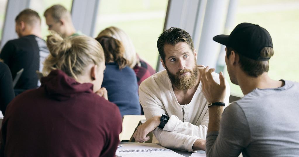 2. Ansvar och roller VFU har ett antal huvudintressenter: lärarstudent, VFUhandledare, kursansvarig, VFU-besökande lärare och examinator (vid Linnéuniversitetet).