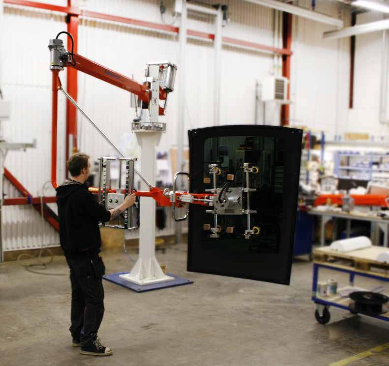 Momentupptagningsförmånga ger fördelar Mechspace Pro finns i två modeller: en hängande och en pelarmonterad version.