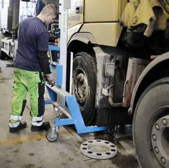 Däcklyften är en konceptlösning i två varianter för hantering av bildäck resp. lastbils-/bussdäck.
