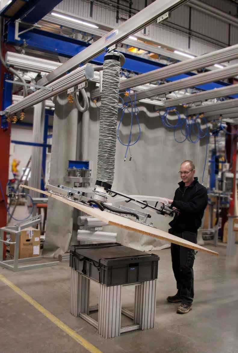 Vakuumlyftare Vacuhand V Vacuhand V Vakuumlyftare med tvåhandsgrepp Vacuhand V är en av marknadens ledande vakuumlyftare för laster upp till 200 kg, Lyftaren hanteras med manöverhandtag med