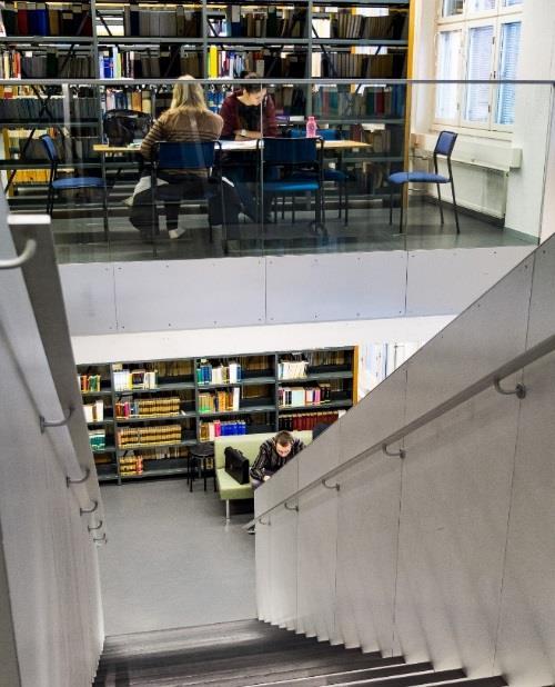 Asabiblioteket Våning 1 Kurslitteratur för ÅA och Novia Våning 2 Samhällsvetenskaper och