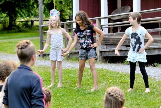 Gården ligger nära vatten och har egen badvik. Granö gård scen Barnens ö Gillar du att uppträda och vill prova att stå på scen? Då är Granö gård rätt kollo för dig!