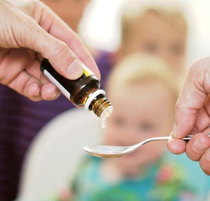 D-DROPPAR Små barn får inte tillräckligt med D-vitamin från maten. För lite D-vitamin kan göra att barnets skelett inte utvecklas som det ska.