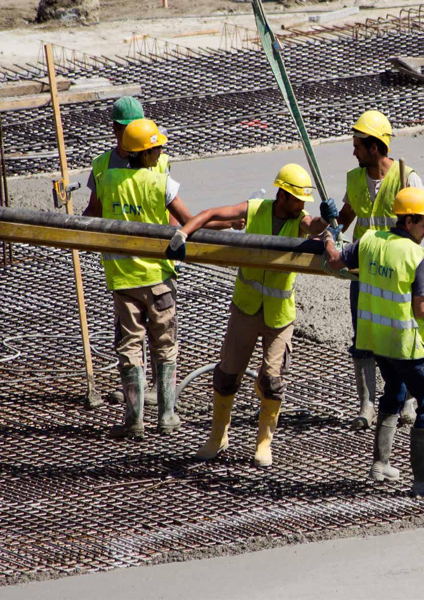 Slang för betongpumpning och betongsprutning Vi erbjuder ett urval av slangar för betongpumpning och betongsprutning.