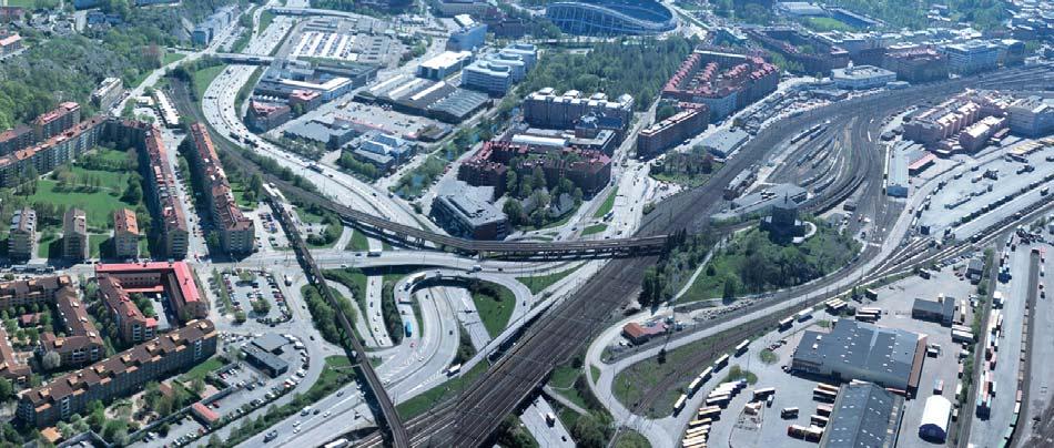 Mål för utbyggnaden Utbyggnaden ska bidra till en överfl yttning av godstrafi k från väg till järnväg. Hamnbanan ska klara kapacitetsbehovet både på kortare och på längre sikt.