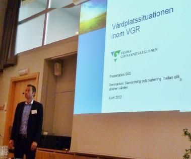 Annette Carlson lämnade över ordet till dagens moderator Claes- Håkan Björklund, regional chefsläkare med bl.a. ansvar för patientsäkerhetsfrågor i regionen.