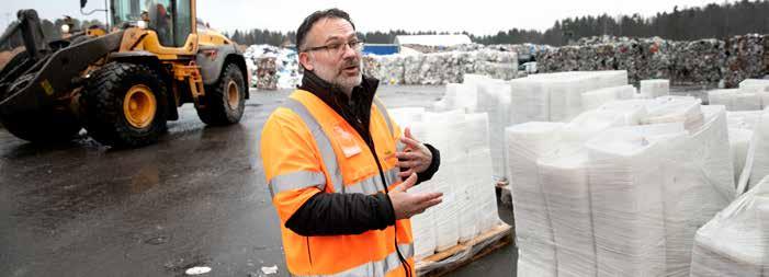 2 VAFABMILJÖ VAFABMILJÖ 3 Innehåll VAFABMILJÖ 3 Det här är VafabMiljö 5 Förbundsdirektören har ordet 6 9 Det här är VafabMiljö OMVÄRLD OCH INTRESSENTER 7 Marknad och kunder EKOLOGISK HÅLLBARHET 11