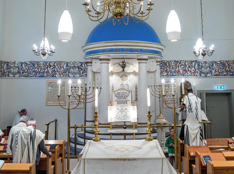 Foto: Karl Gabor Synagogföreningen ADAT JISRAEL Ragvaldsgatan 14C, 118 46 Stockholm Plusgiro: 35 74 59-7 Swish: 123 237 05 75 E-post: info@adatjisrael.se, www.adatjisrael.se Ev.