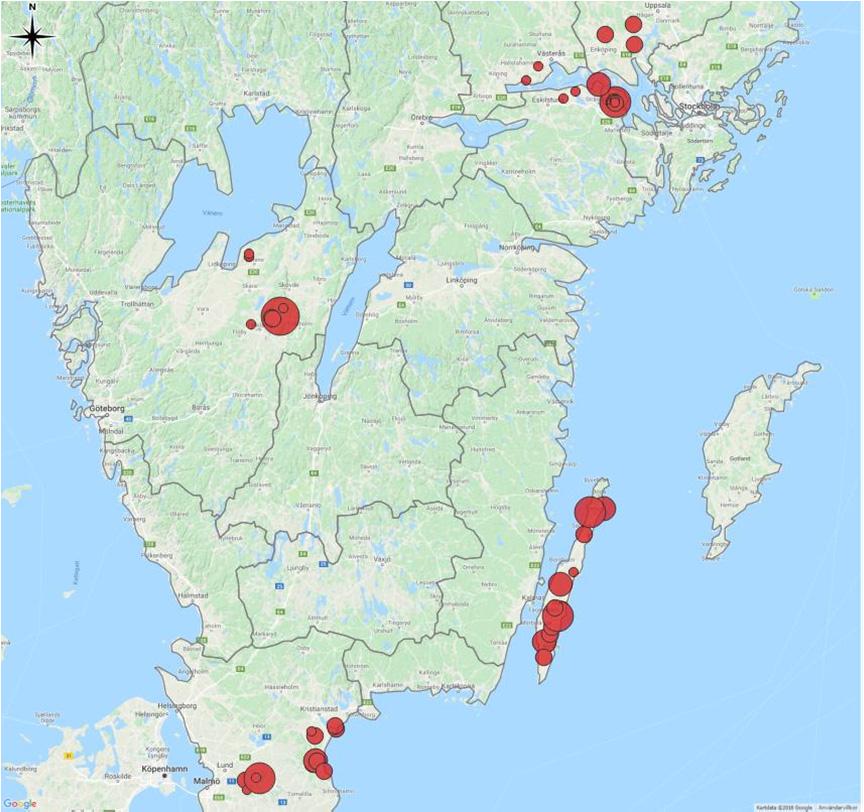 9 BIOGEOGRAFISK UPPFÖLJNING DAGFJÄRILAR 2017 värdväxt. Lokalt kan många individer av högnordisk blåvinge samlas inom en begränsad yta.