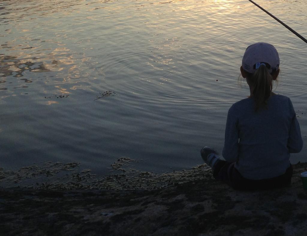 Sportfiske i Oskarshamn Oskarshamns kommun är omgärdat av spännande fiskevatten. Längs Östersjökusten fiskas med fördel öring, gädda och abborre under stora delar av året.