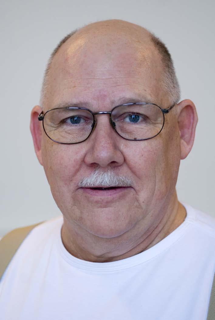 DFS/ PERSONA: BENGT-OLOF, 58 Bengt-Olof jobbar på kommunens teknikfastighetsavdelning, där han kör renhållningsbil.