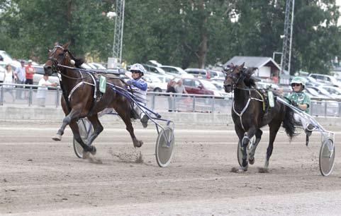 Det blev dock galopp efter 700 meter men trots det satt fyraåringen i spets varvet från mål.