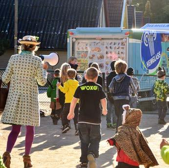 Rosenlundskolans förskola På Rosenlundskolan erbjuder vi barn och elever från 1 års ålder till och med årskurs 3 en tillvaro där vi vill fostra och utmana deras intellek tuella förmåga och