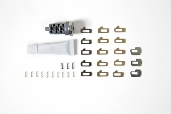 08232M99S1LHE 137 kr 10W-30 olja 4 L Högpresterande syntetbaserad