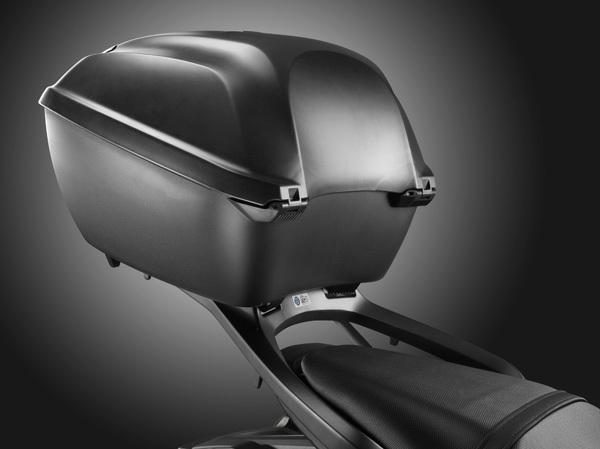 Måste kombineras med väsklås: 2 st 08M70MJED01 cylinder inner set 2 st 08M71MJED01 body parts Artikel nr. 08L71MKAD80 3 856 kr Topbox 35L *NH312M* För nyckelssystem "One key"(wave key).