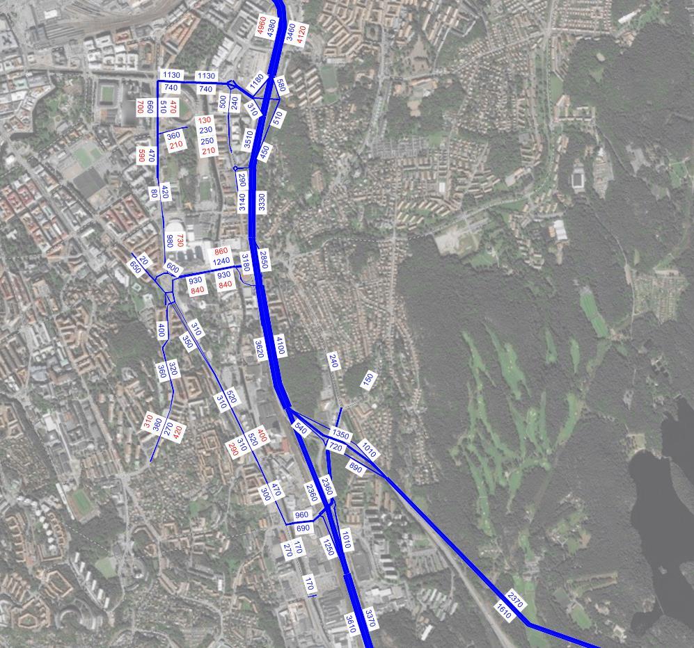 4102 4130 2.4 Nuläge modellberäknade flöden 2.4.1 Förmiddag I figur 3 redovisas en jämförelse av modellerade flöden och uppmätta flöden under förmiddagens maxtimme.