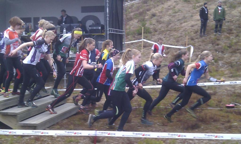 Nr 1, 2014 Årgång 40 Viktoria Andersson tog kommandot direkt i masstarten i D16 på sista dagen av TibroTrippeln.