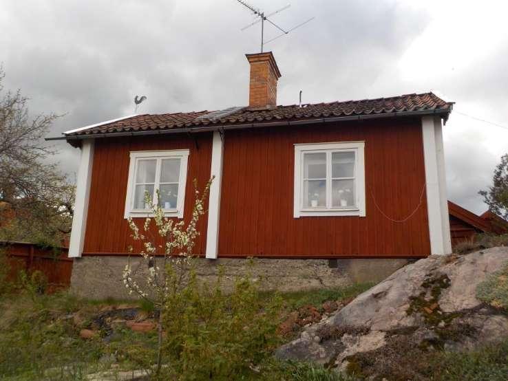 Besiktningsteknikerns reflektion Noteringar som besiktningsteknikern särskilt vill påtala Bostadsbyggnad Detta 1-plans hus som har anor från 1600-talet är enligt min bedömning i ett väl underhållet